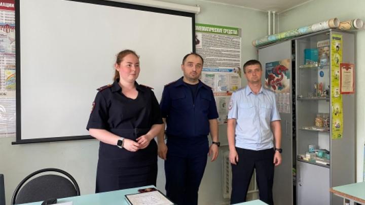 В Обнинске заместитель руководителя следственного отдела СКР провел встречу со студентами медицинского техникума — Настоящий Обнинск