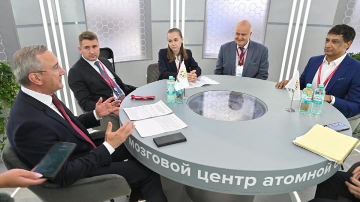 На ПМЭФ обсудили вопросы сотрудничества Калужской области и Республики Индии — Настоящий Обнинск