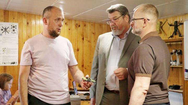 В Обнинске начали обучать пилотированию дронов — Настоящий Обнинск