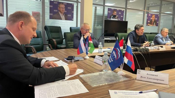 Обсудили проблему работы такси в Калужской области: возможна отсрочка ограничений на цвет автомобилей — Настоящий Обнинск
