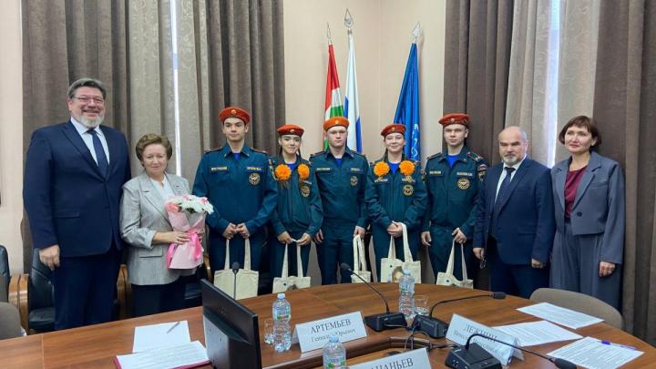 На еженедельной планёрке обсудили успехи юных спасателей, подготовку к отопительному сезону и строительство нового спортзала в Обнинске — Настоящий Обнинск
