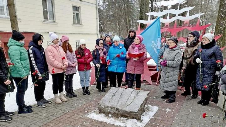 В Обнинске почтили память неизвестных солдат — Настоящий Обнинск