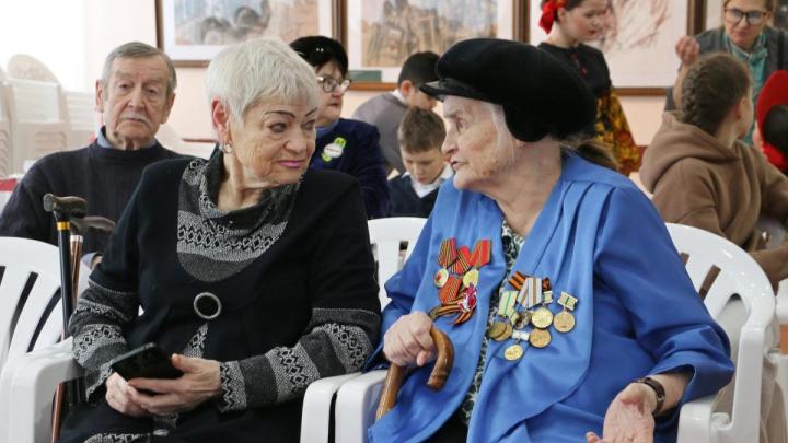 В Городском клубе ветеранов прошла встреча, посвящённая памяти блокадного Ленинграда — Настоящий Обнинск