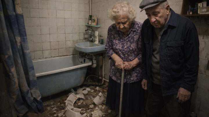 Ритуал унижения: как коммунальщики в центре города оставили 90-летних стариков без туалета — Настоящий Обнинск