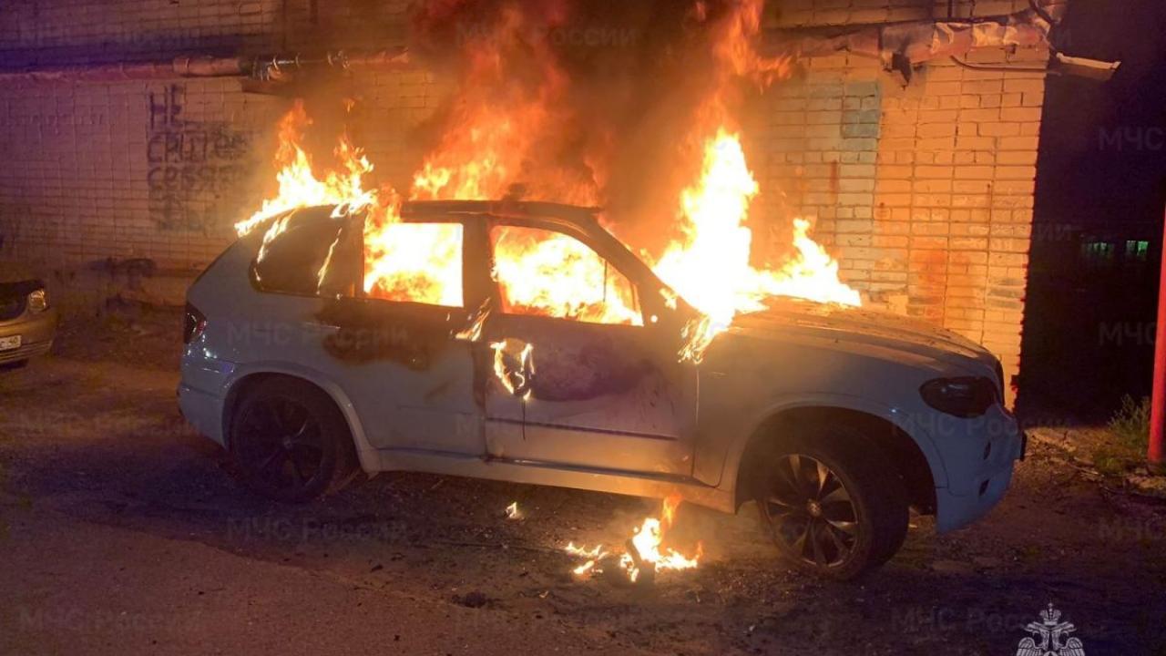 Автомобиль сгорел в Обнинске — Настоящий Обнинск